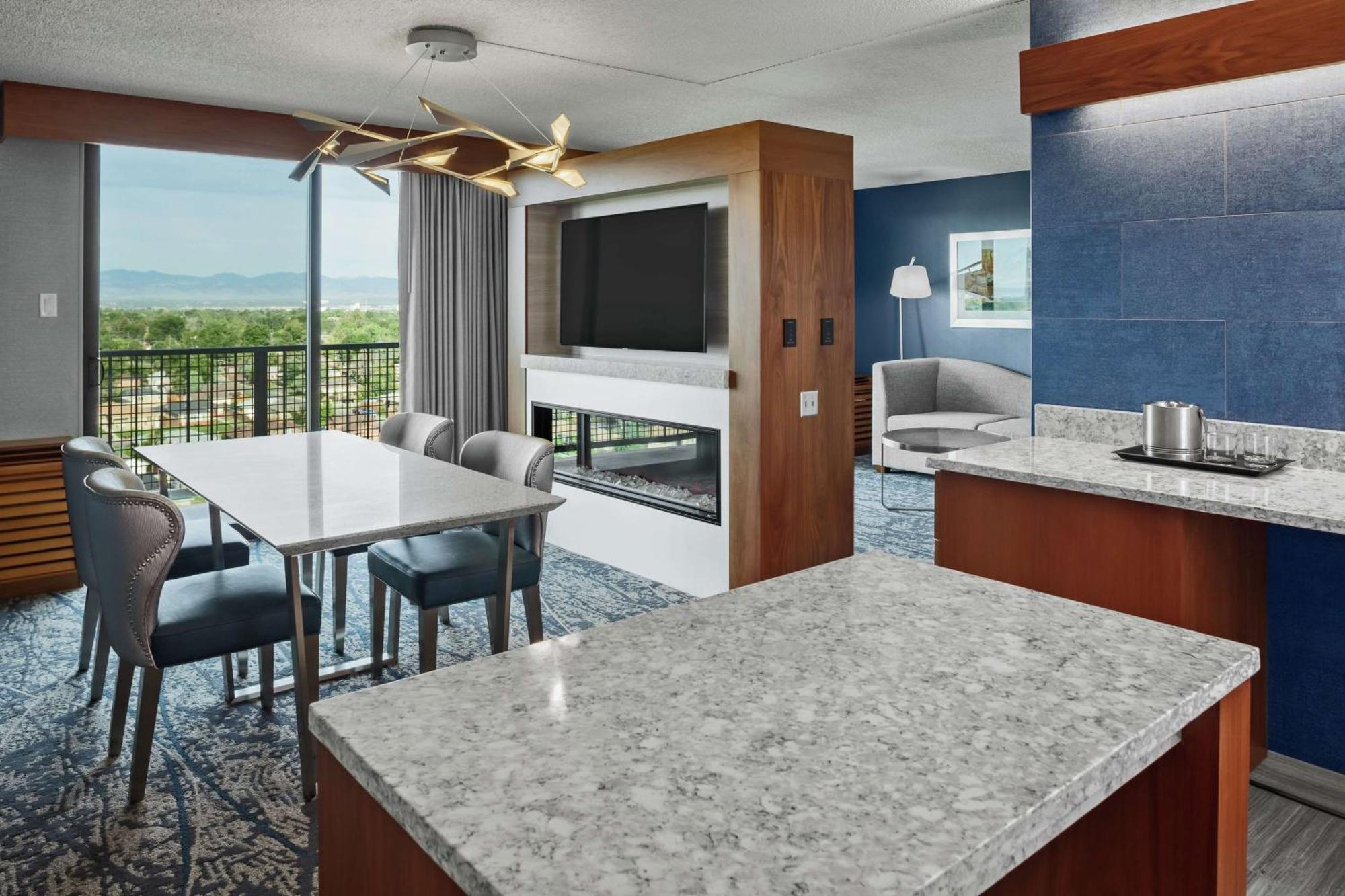 Doubletree By Hilton Hotel Denver Esterno foto
